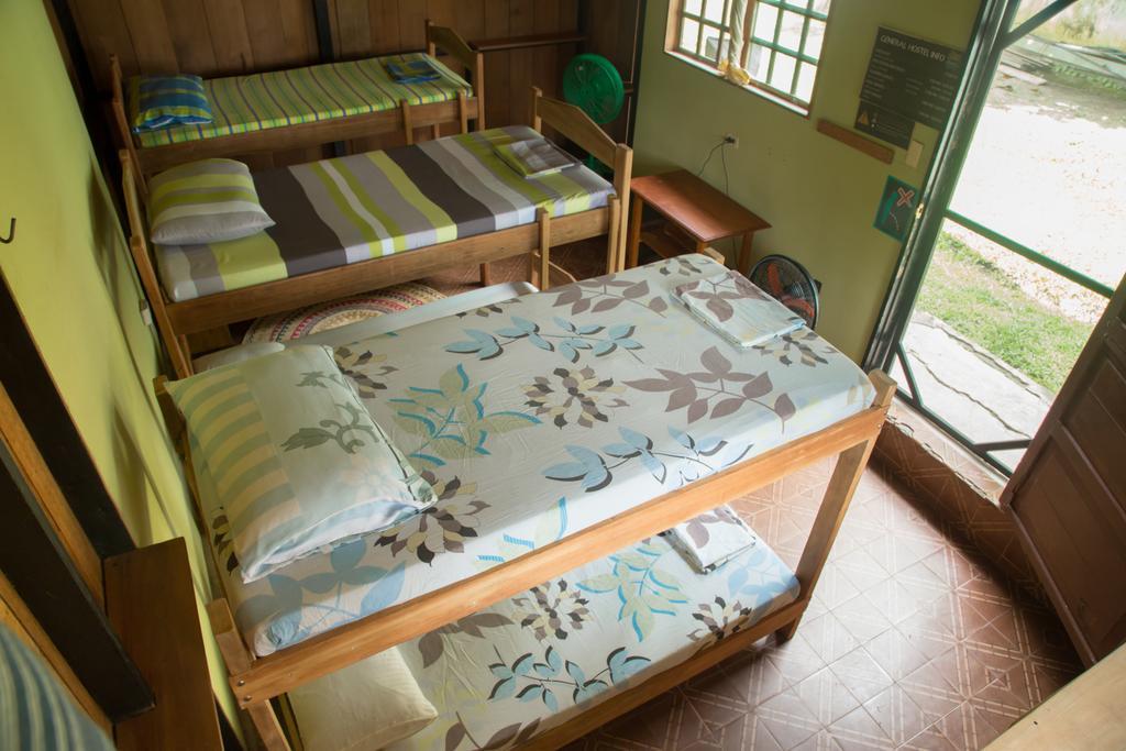 Hostel Casa De Las Palmas Tours Летісія Екстер'єр фото